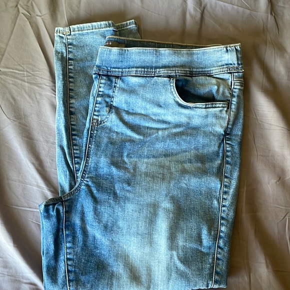 TORRID Super Soft Denim jeans - size 3 - Picture 3 of 8